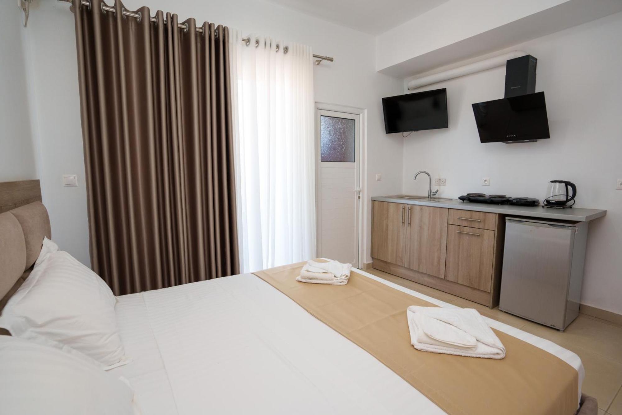 Near The Sea Apartments Nano Ксамил Екстериор снимка