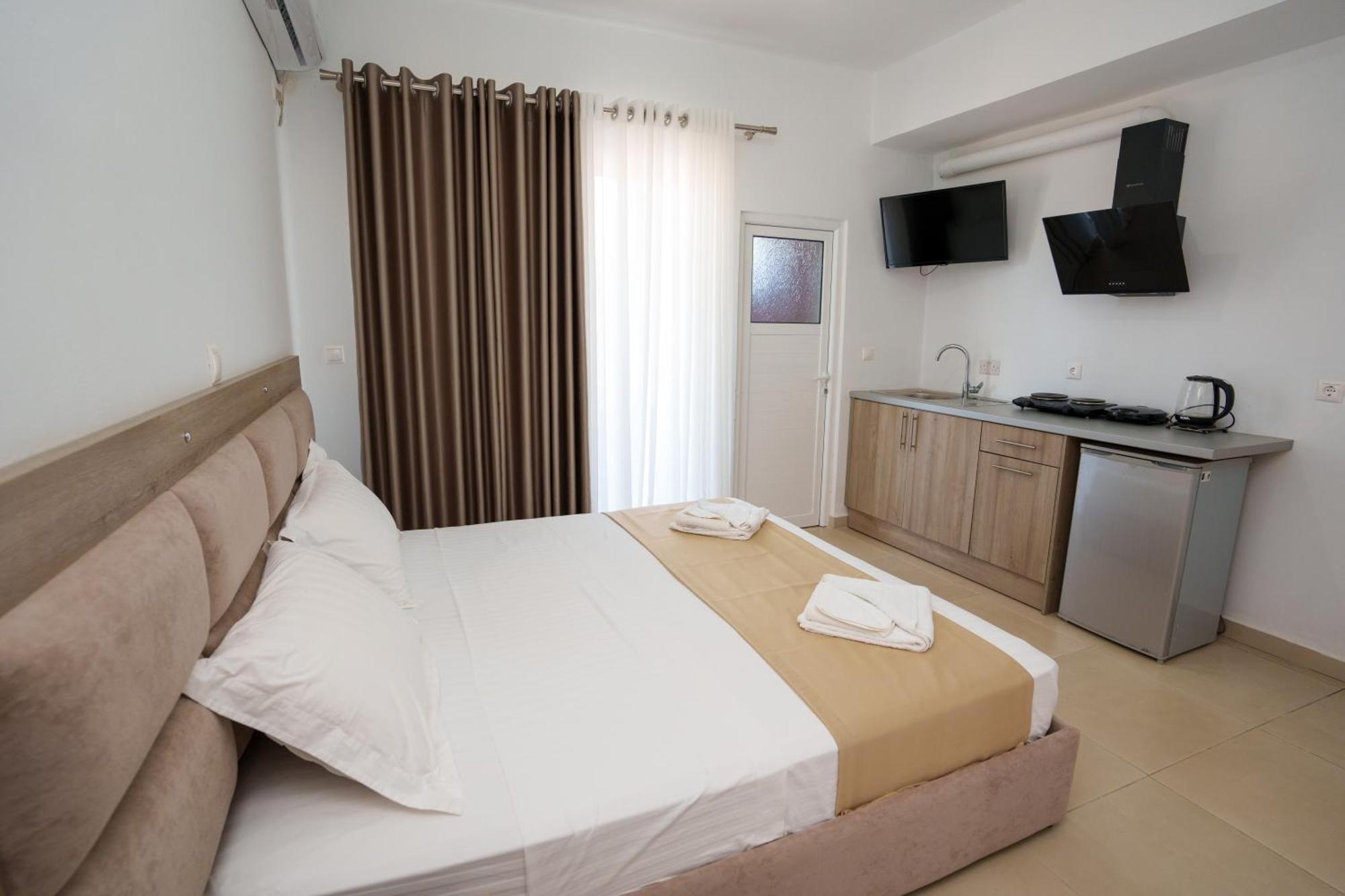 Near The Sea Apartments Nano Ксамил Екстериор снимка