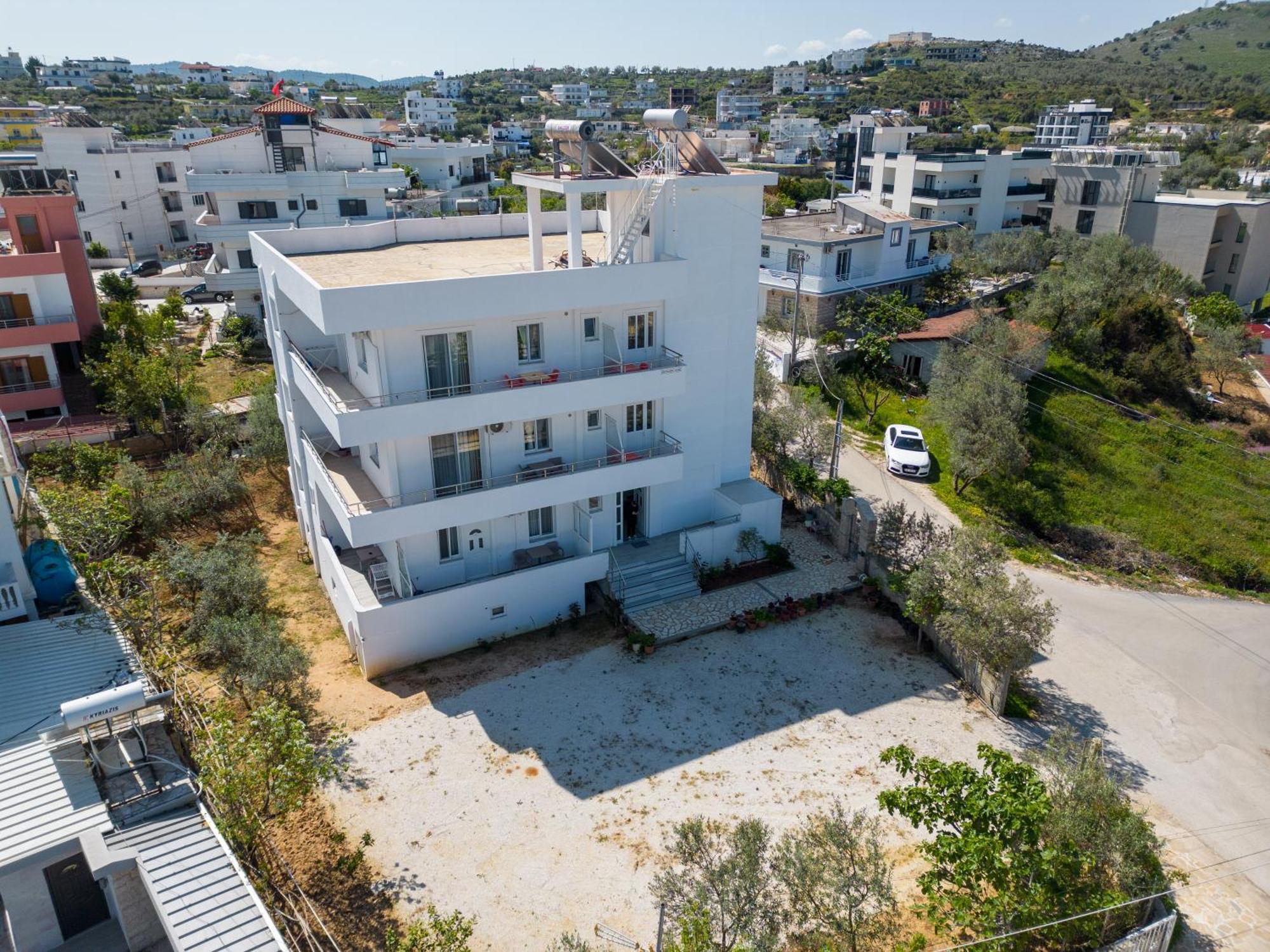 Near The Sea Apartments Nano Ксамил Екстериор снимка