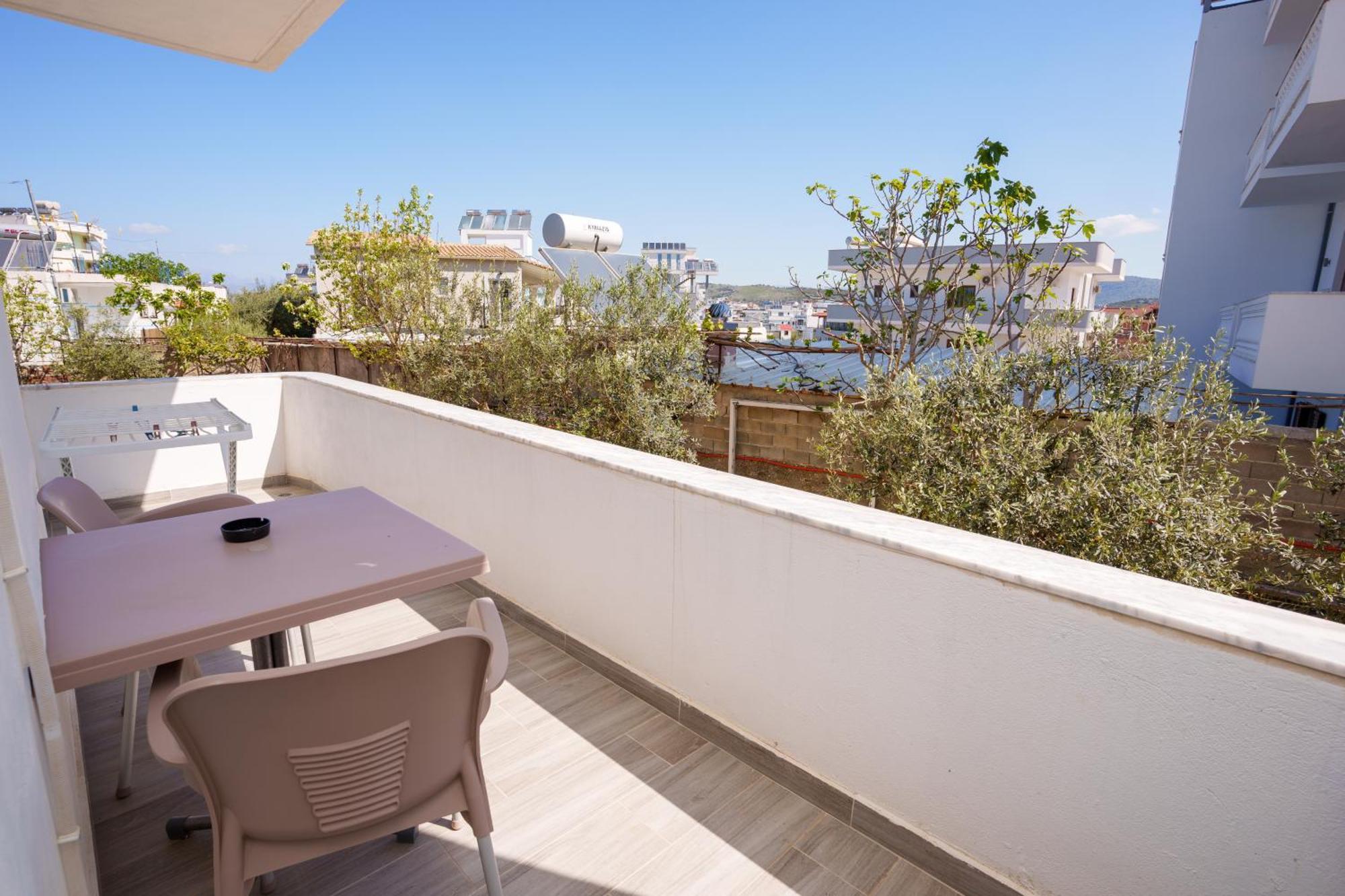 Near The Sea Apartments Nano Ксамил Екстериор снимка