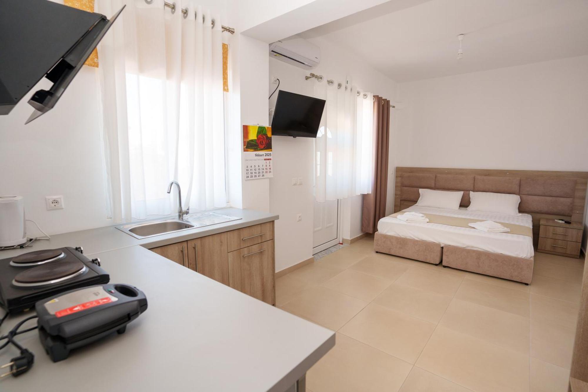 Near The Sea Apartments Nano Ксамил Екстериор снимка