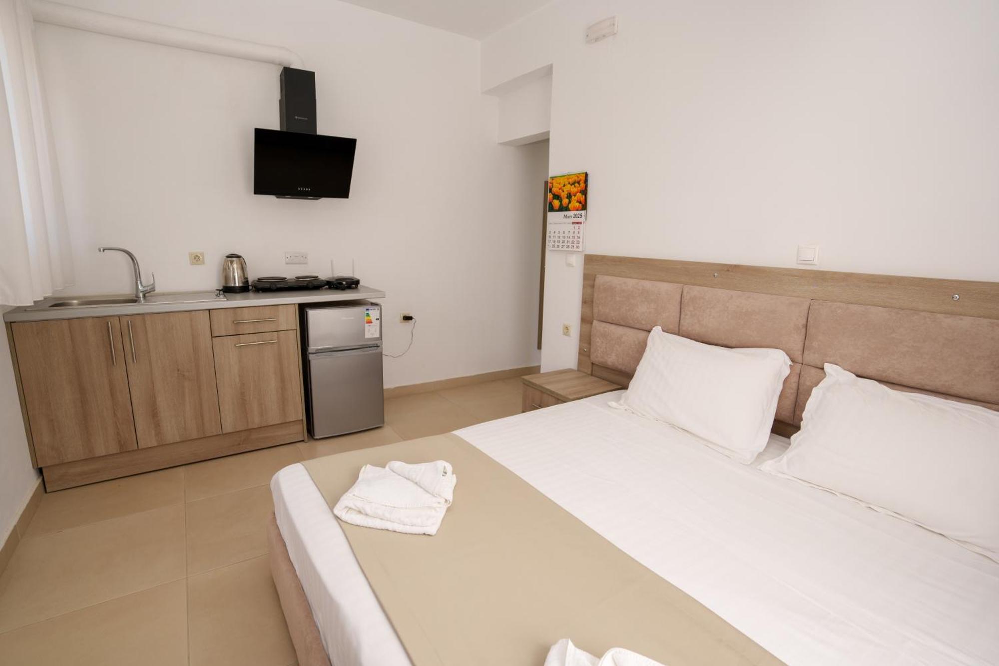 Near The Sea Apartments Nano Ксамил Екстериор снимка