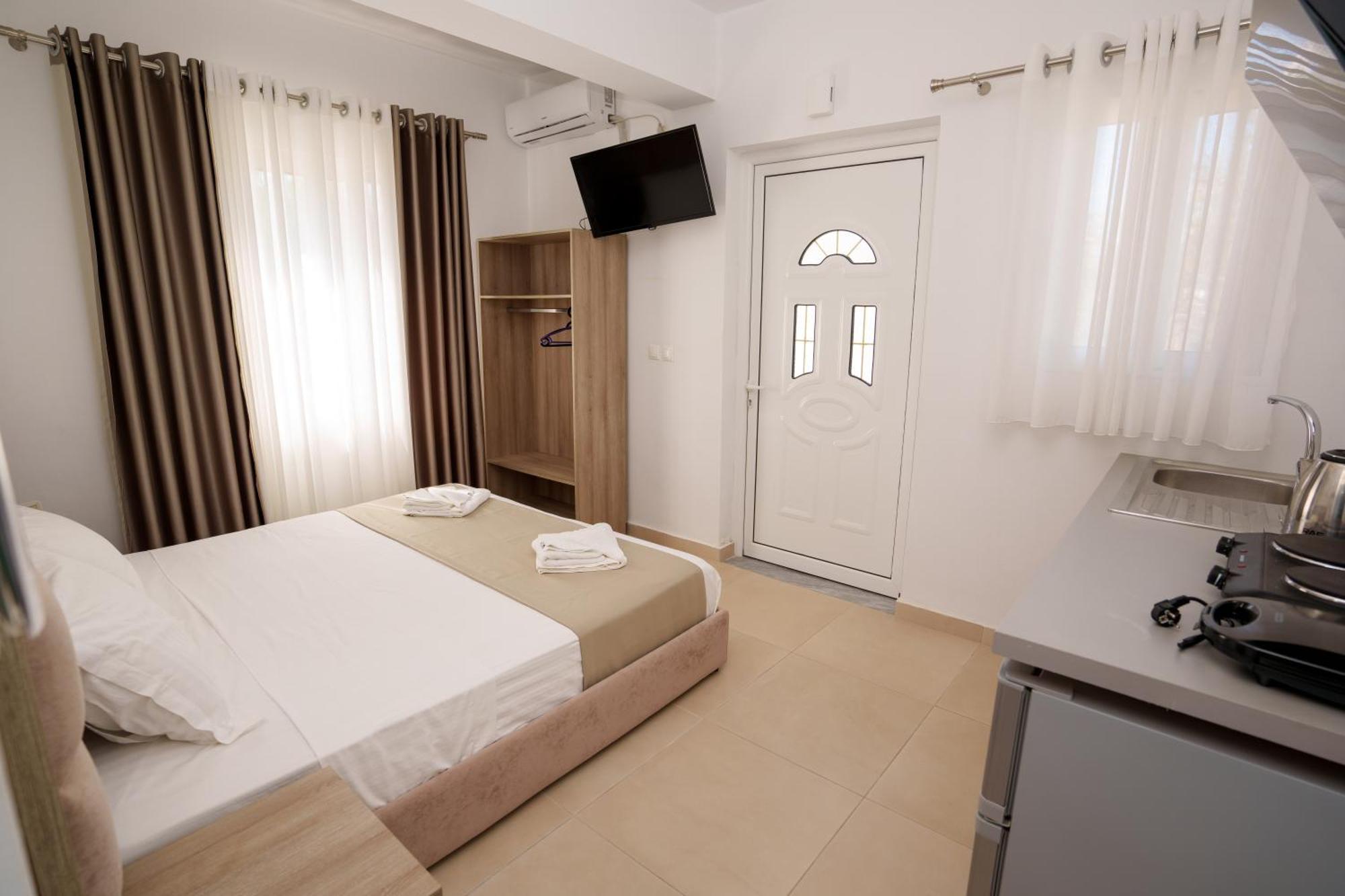 Near The Sea Apartments Nano Ксамил Екстериор снимка