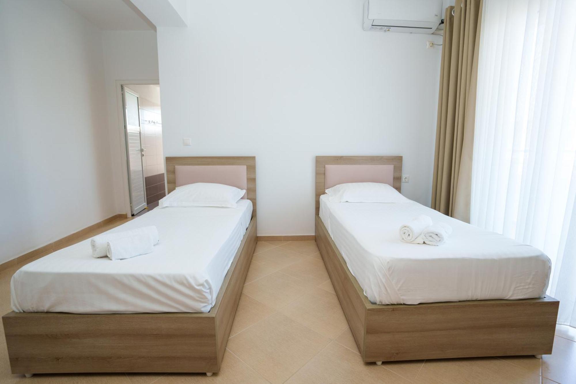Near The Sea Apartments Nano Ксамил Екстериор снимка