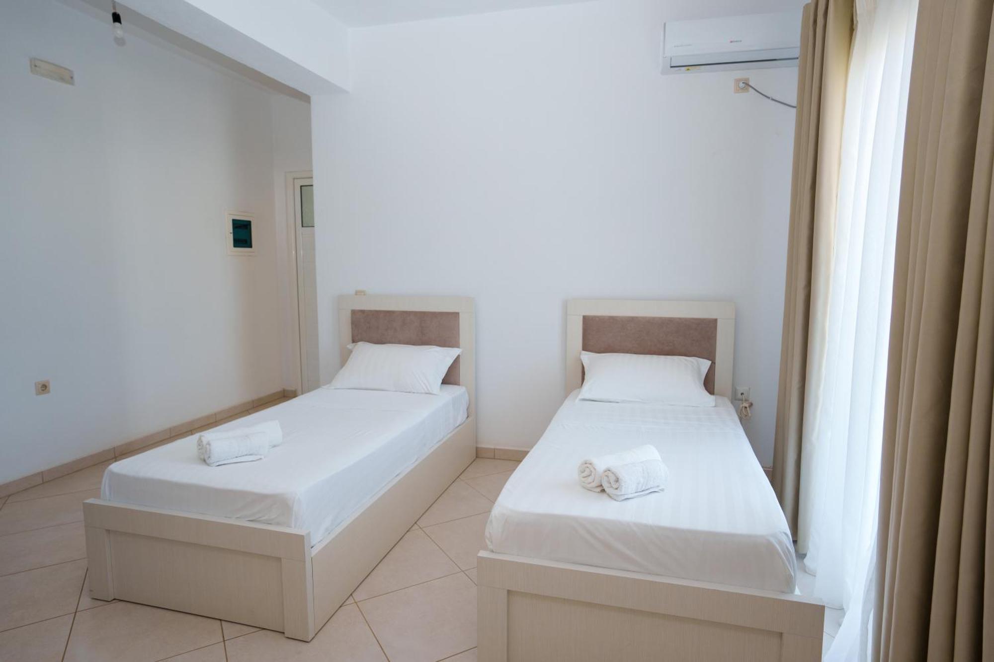 Near The Sea Apartments Nano Ксамил Екстериор снимка